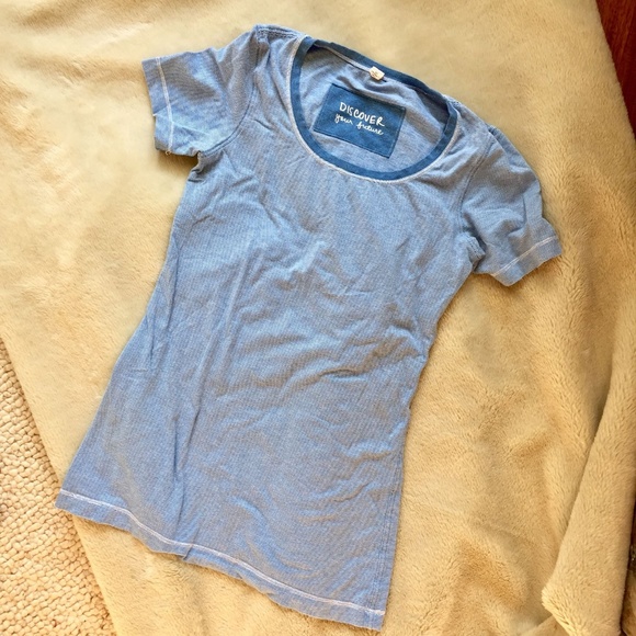 Lululemon Blue Workout T-Shirt - Picture 2 of 5